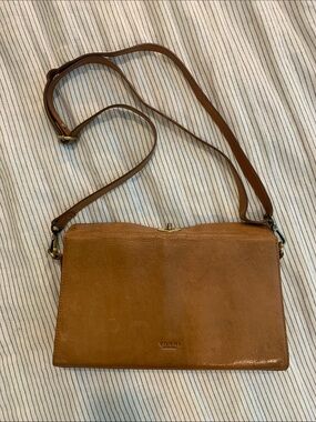 Yoshi Smooth Leather Crossbody Bag in Tan